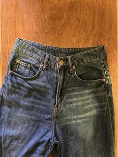 (Category: ) located in . Submitted by decluttersby_k (Listing ID 1421971845, Image 1). Description: .