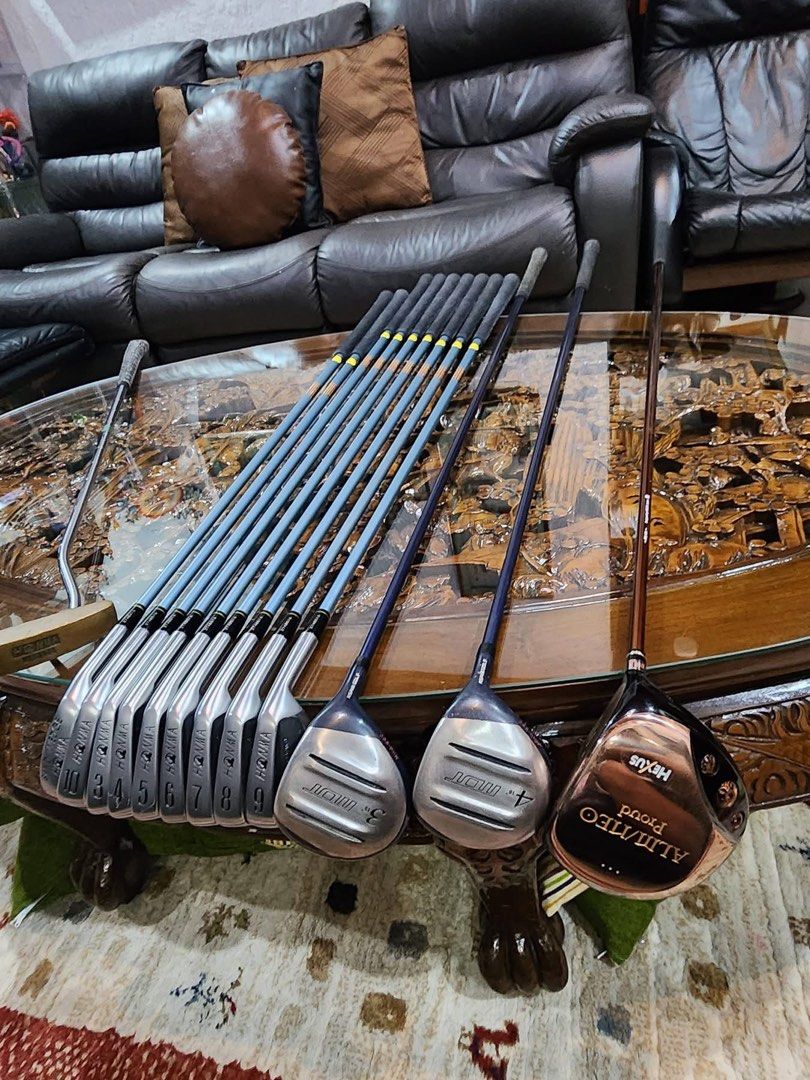 Honma Fe Golf Set (Category: Golf) located in Paranaque City. Submitted by chips24 (Listing ID 1421956166, Image 2). Description: For Sale Golf Set. *Honma FE 700 R1 flex graphite shaft irons *MDT woods *Hexus Driver *Honma Putter *Honma bag included for only 13.3k pick up Bf Paranaque.