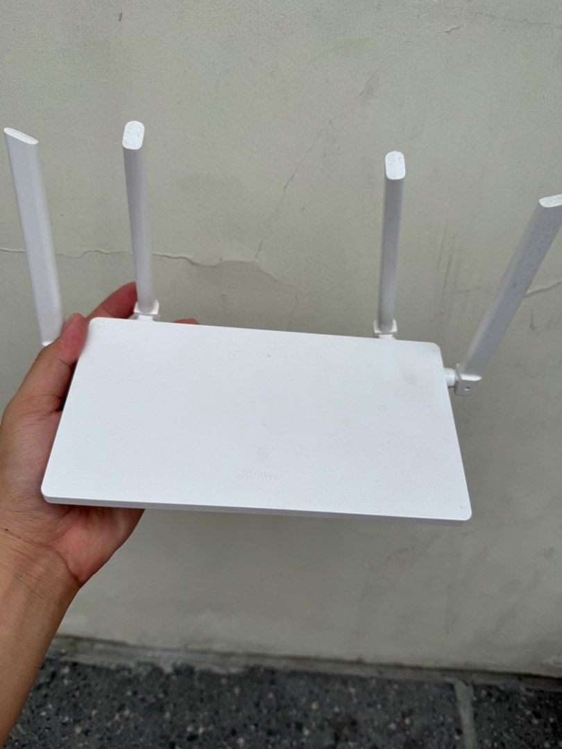 HuaWEI WiFi AX2 (Category: Networking) located in Manila. Submitted by jodelalia25259 (Listing ID 1421954295, Image 2). Description: 5 GHz Wi-Fi 6 Support With a wireless transmission rate of up to 1500 Mbps, and 5 GHz band that supports Wi-Fi 6, with a maximum transmission rate of 1201 Mbps1, gaming, streaming, and downloading has never been so smooth, or so seamless. RFS: Naka stock lang, hindi ginagamit. No more box. Unit and adapter only. .