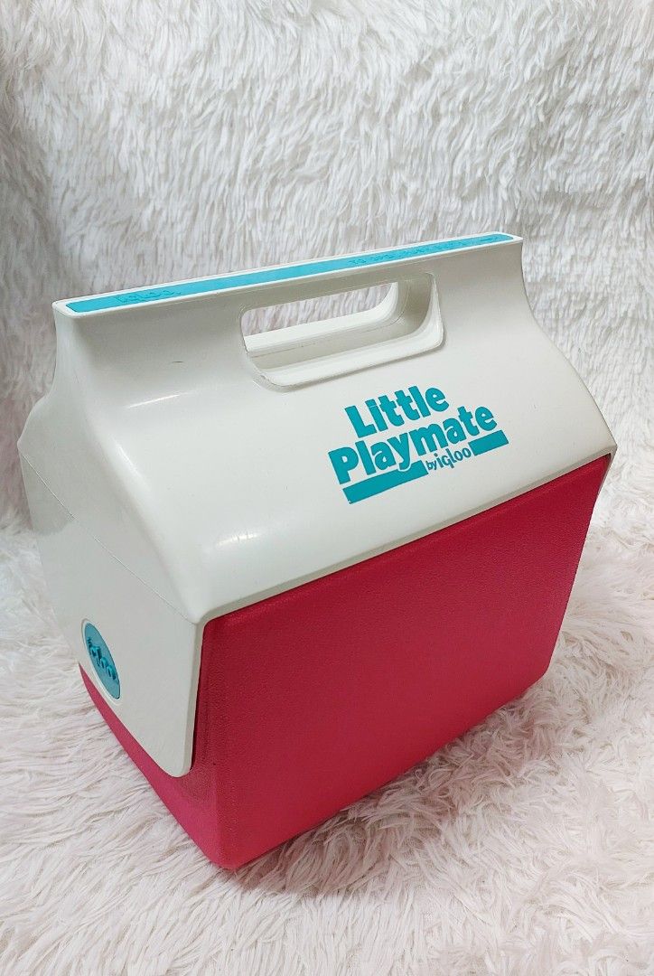 Igloo Little Playmate Cooler (Category: Food Organization & Storage) located in Binan City. Submitted by sakuratreasuresph (Listing ID 1421989615, Image 3). Description: Keep your snacks and drinks cool in style with this Little Playmate Cooler by Igloo – a fun and functional must-have for your everyday adventures! 🌞❄️ Perfect for picnics, beach trips, road travels, school, or office use, this compact cooler is lightweight and easy to carry. Its