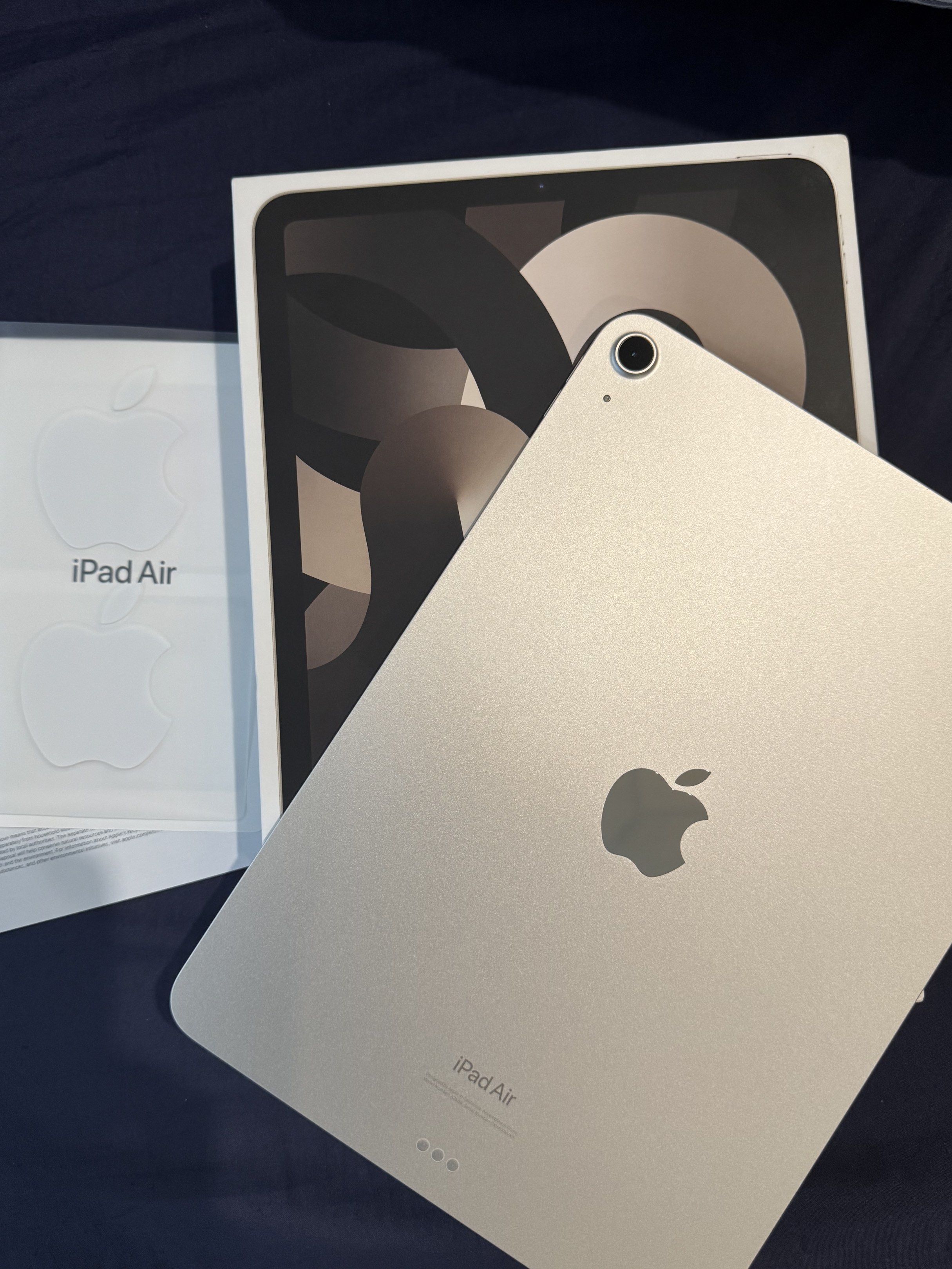 iPad Air (5th Gen) Starlight 256GB Wifi (Category: iPad) located in Manila. Submitted by rexign_ (Listing ID 1421973361, Image 1). Description: From Php 43,890 original price. 99% Battery Health per analytics data. Comes with the free case..