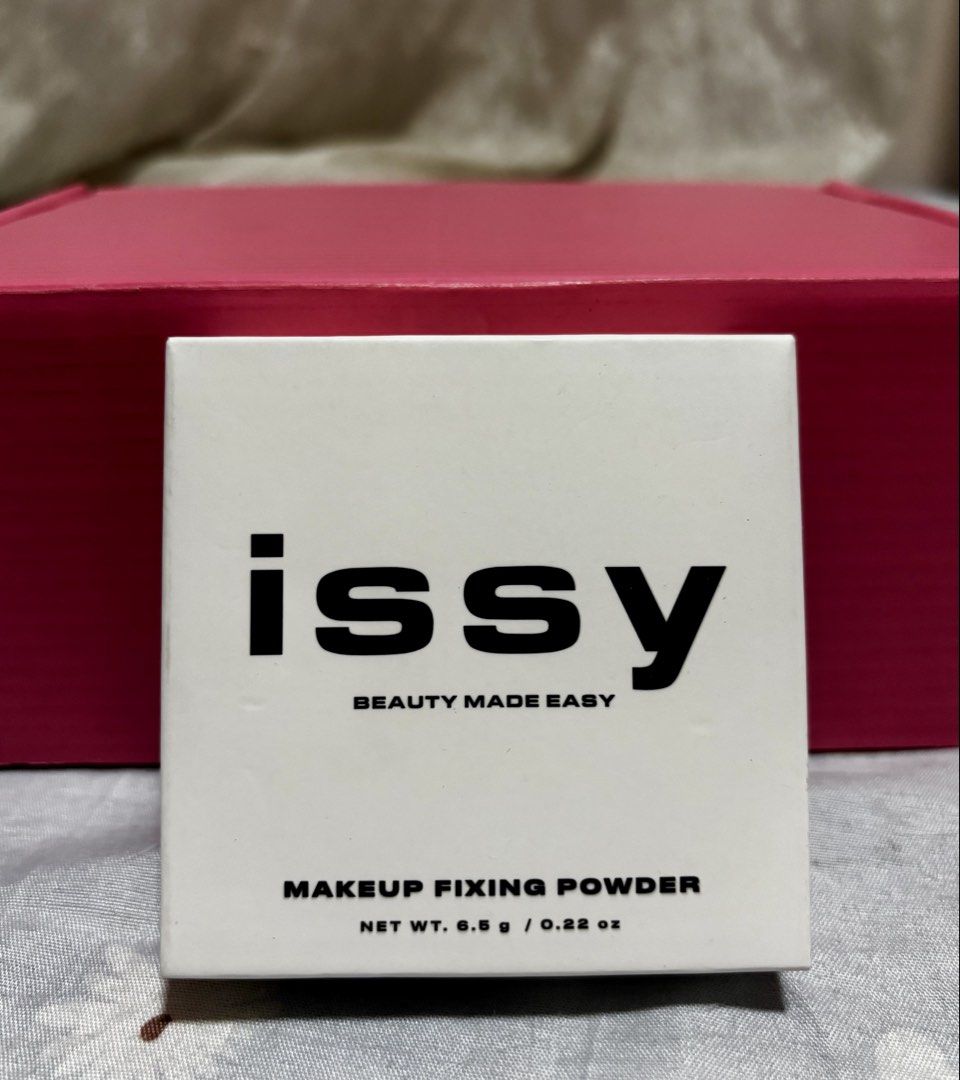 Issy Makeup Fixing Powder (Category: Makeup) located in Pateros City. Submitted by bebby.evo (Listing ID 1421951626, Image 1). Description: Issy & Co. Makeup Fixing Powder - Shade: Universal.