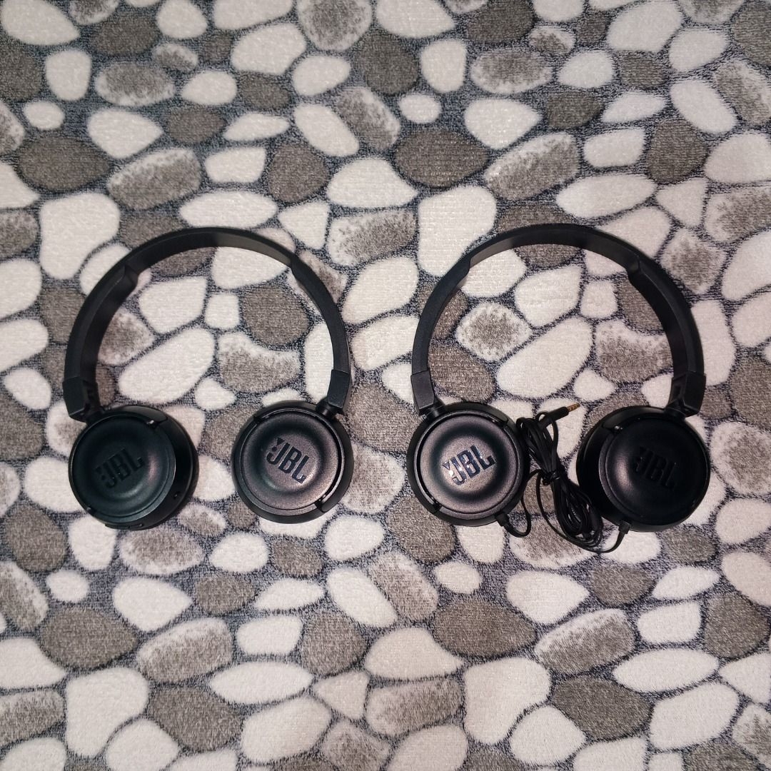 JBL T450 + JBL T450BT BUNDLE (Black) (Category: Headphones & Headsets) located in Iloilo. Submitted by francisadrianm (Listing ID 1422002966, Image 1). Description: - SOLD AS BUNDLE ONLY - Almost all buttons tested and working (except sa single button ng T450 wired) - Bagong palit na po ang ear pads nila, kaya goods na goods sila ngayon - May kasama na rin silang ear pads cover - Wala na pong original box na kasama - Medyo exposed na ang wire na 