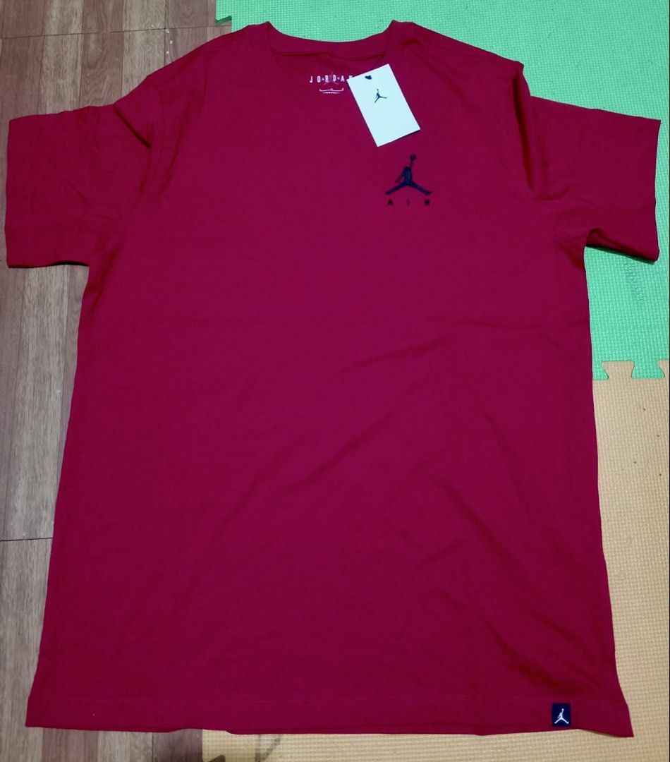 Jordan Air T-Shirt (Category: Tshirts & Polo Shirts ) located in Cainta. Submitted by la228 (Listing ID 1422044241, Image 1). Description: - Brand new Jordan Air T-shirt - Classic crew neck style - Features the iconic Jumpman logo - Solid red color - Includes a small logo near the hem - Comes with original tag -SIZE: Large -Item Location: South Cembo, Makati -Shipping: LBC,Lalamove,JNT.