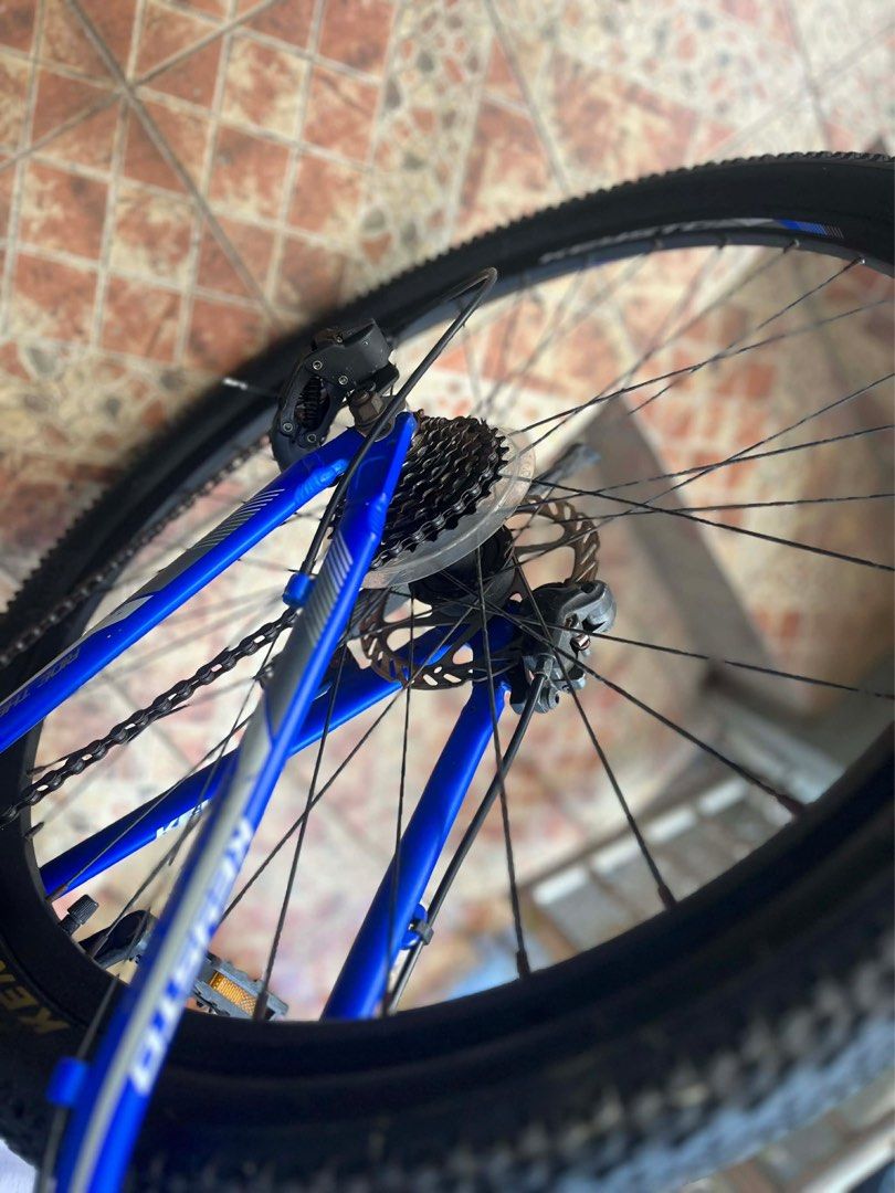 Keysto Mountain Bike - Blue (Category: Bicycles) located in Antipolo. Submitted by caroline819 (Listing ID 1421994378, Image 2). Description: - Keysto mountain bike - Color: Black and Blue - Features: - Disc brakes - Front suspension - Comfortable saddle - Ready to ride - Includes kickstand.