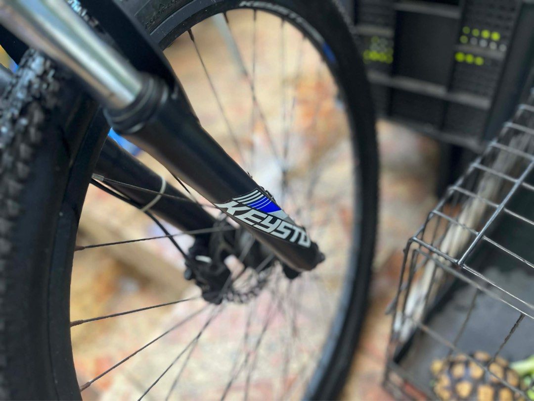 Keysto Mountain Bike - Blue (Category: Bicycles) located in Antipolo. Submitted by caroline819 (Listing ID 1421994378, Image 3). Description: - Keysto mountain bike - Color: Black and Blue - Features: - Disc brakes - Front suspension - Comfortable saddle - Ready to ride - Includes kickstand.