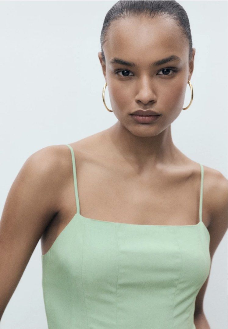 Mango Dress - Green Brandnew (Category: Dresses) located in Cainta. Submitted by raldz15 (Listing ID 1421985365, Image 2). Description: FOR SALE❗️ Mango dress with pleats- green - BRANDNEW with tag ✅ - Complete with paper bag - Selling only for 2k pesos 💰 Negotiable for sure buyer only 😊 Meetup : within Cainta area or halfway Shipping: shoulder ni buyer .