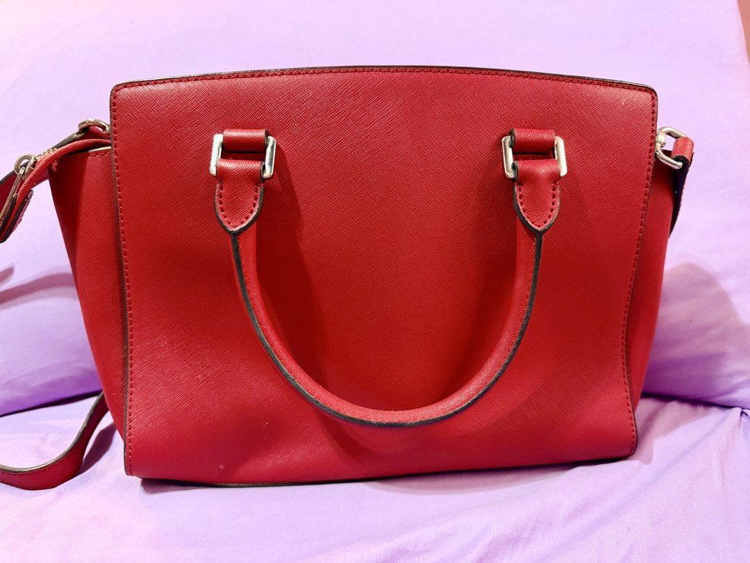 Michael Kors Red Satchel Bag (Category: Luxury Bags & Wallets) located in Las Pinas. Submitted by mjm21 (Listing ID 1421946626, Image 2). Description: Original Michael Kors Selma Saffiano Red Bag Medium Bag Like brand new. Used twice only. .