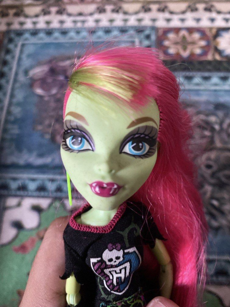 Monster high Venus Mcflytrap (Category: Toys & Games) located in Kota Tinggi. Submitted by ssuh_s (Listing ID 1421978128, Image 2). Description: Don’t com with any accessories but will get freegift.. the hair is soft and some of her body part turn to yellowish postage WM 10 EM 15.