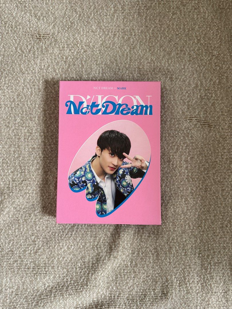 nct dream d’icon binder | mark lee ver. (Category: K-Wave Merchandise) located in Manila. Submitted by sjyxoxo (Listing ID 1421994441, Image 1). Description: sold a lot of photocards so this binder needs a new home :(.
