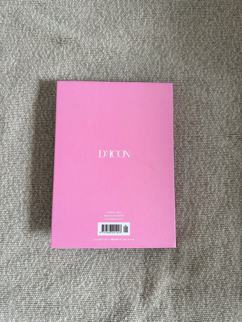 nct dream d’icon binder | mark lee ver. (Category: K-Wave Merchandise) located in Manila. Submitted by sjyxoxo (Listing ID 1421994441, Image 2). Description: sold a lot of photocards so this binder needs a new home :(.