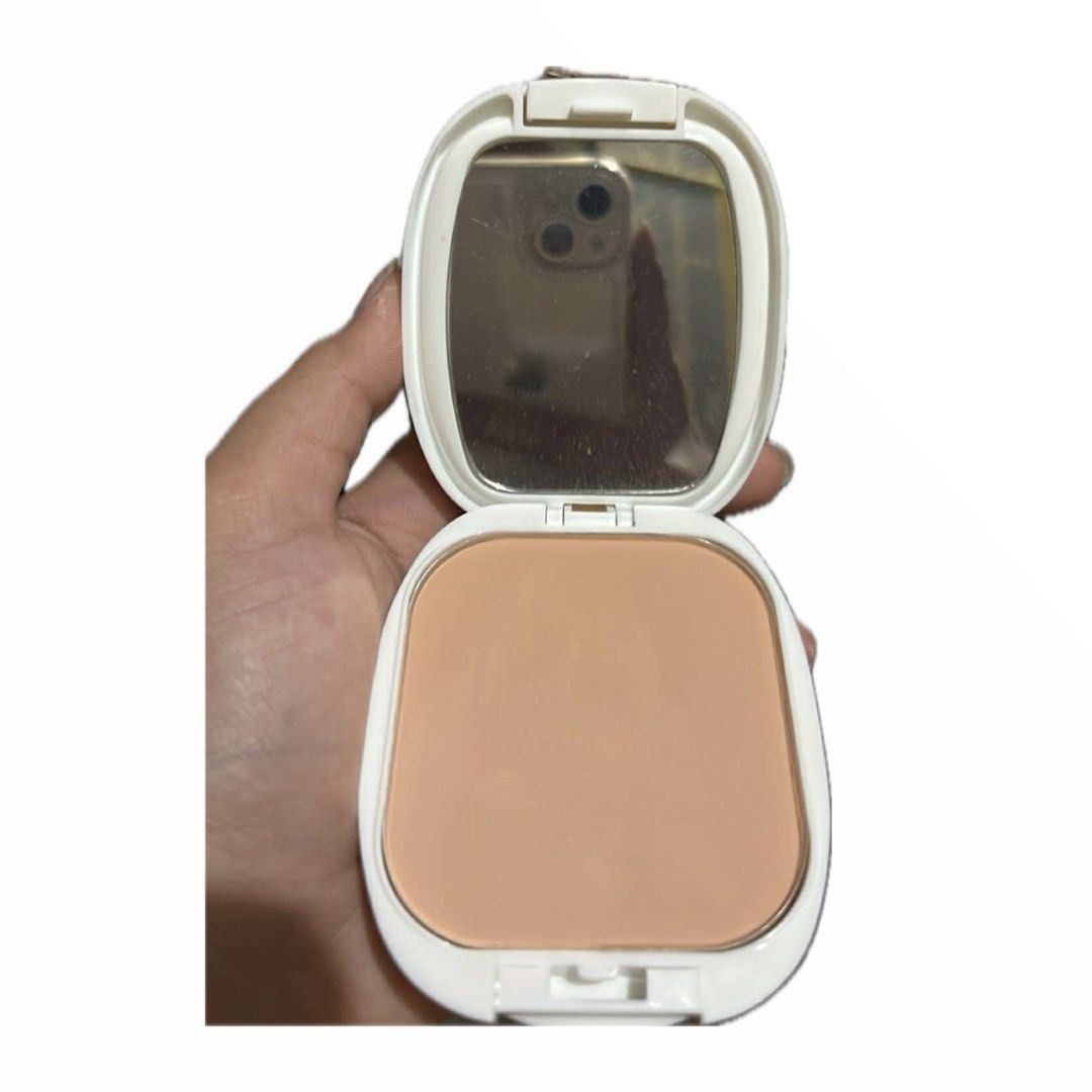 Nichido powder foundation (Category: Makeup) located in Tarlac. Submitted by jkapprl (Listing ID 1421993270, Image 1). Description: - Twice used pero napalitan na ang cushion since I have spares - Shade: Beige - J&T - Gcash.