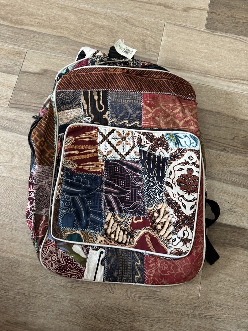 Patchwork Backpack (Category: Backpacks) located in Singapore. Submitted by a.clover (Listing ID 1422062187, Image 3). Description: .