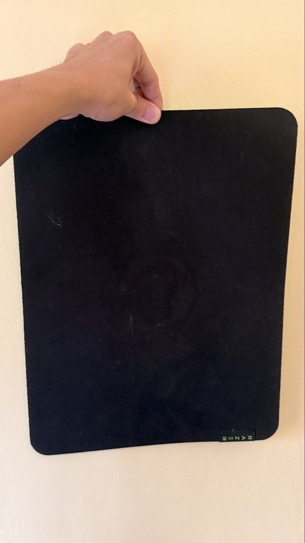 Razer Mousepad (Category: Mouse & Mousepads) located in Quezon City. Submitted by jon27 (Listing ID 1421964258, Image 1). Description: Rfs: decluttering Needs to be washed and cleaned.