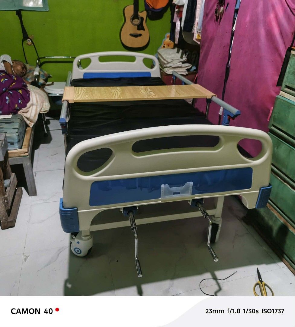 Reclining Adjustable Hospital Bed with Wheels (Category: Medical Supplies & Tools) located in Quezon City. Submitted by jesselee14kpop (Listing ID 1421948119, Image 1). Description: we accept bulk orders brandnew affordable onhand negotiable good quality and condition open for pick up and delivery high quality we also sell many medical supplies call me 09268225723 cod,gcash,bank transfer lifetime time free service.