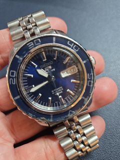 (Category: ) located in . Submitted by urban.trader (Listing ID 1421952968, Image 1). Description: .