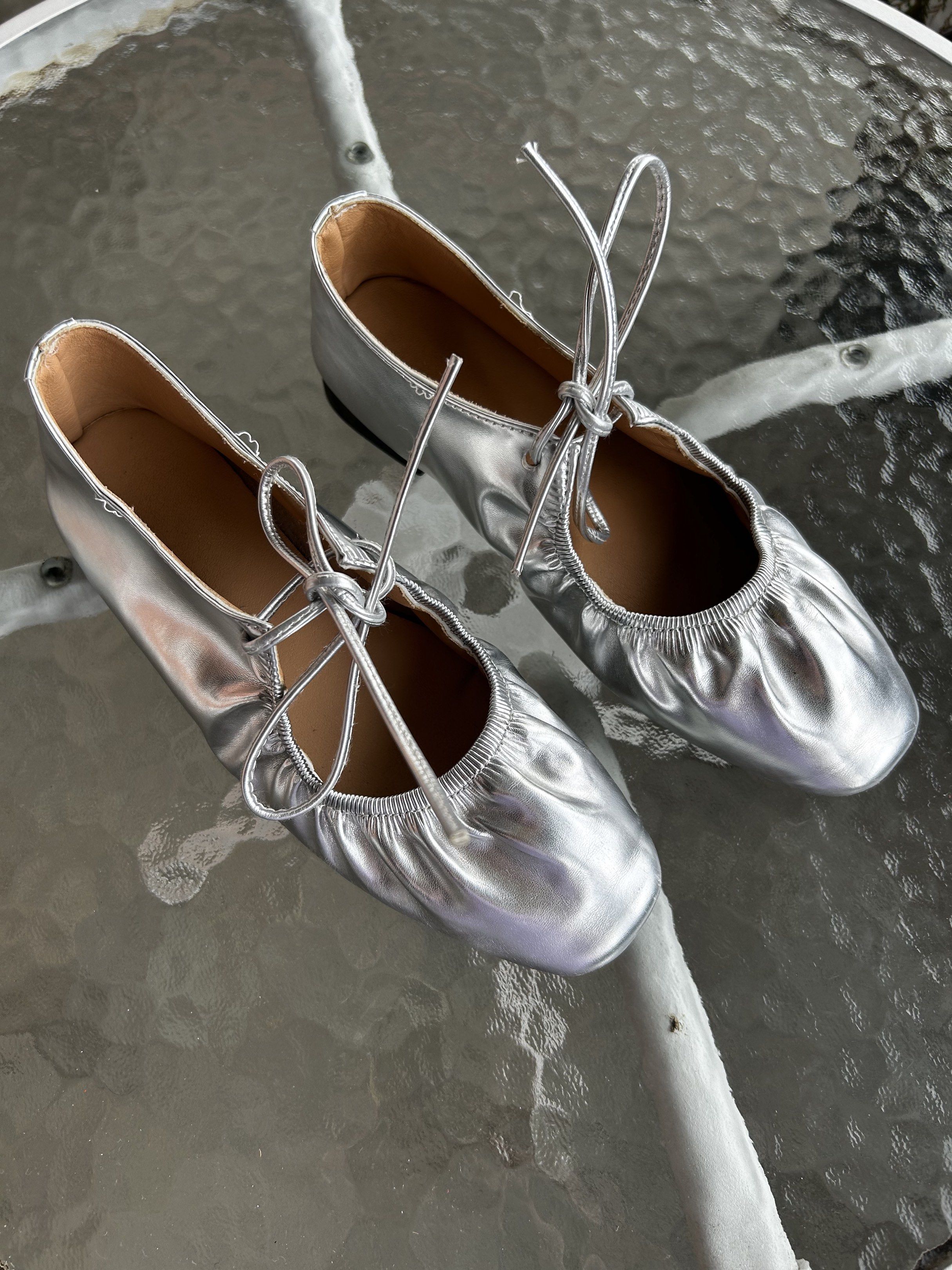 Silver Ballet Flats (Category: Flats & Sandals) located in Lipa City. Submitted by bituinpreloved (Listing ID 1421972839, Image 1). Description: Shein Silver Ballet Flats Very Good Condition Size 22.5cm Super comfy to wear (RFS: silver is not my color).