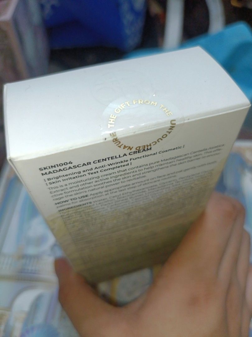 Skin1004 Madagascar Centella Cream 75ml (Category: Face Care) located in Manila. Submitted by sweetcinnamon13 (Listing ID 1422078066, Image 3). Description: Skin1004 Madagascar Centella Cream. This cream is made with pure Centella from Madagascar. It is a brightening and anti-wrinkle functional cosmetic. The size is 75 ml / 2.53 fl.oz. 📌 Brandnew 📌 The box is sealed 📌 Authentic It is designed to soothe irritated skin and provide moisturizing b