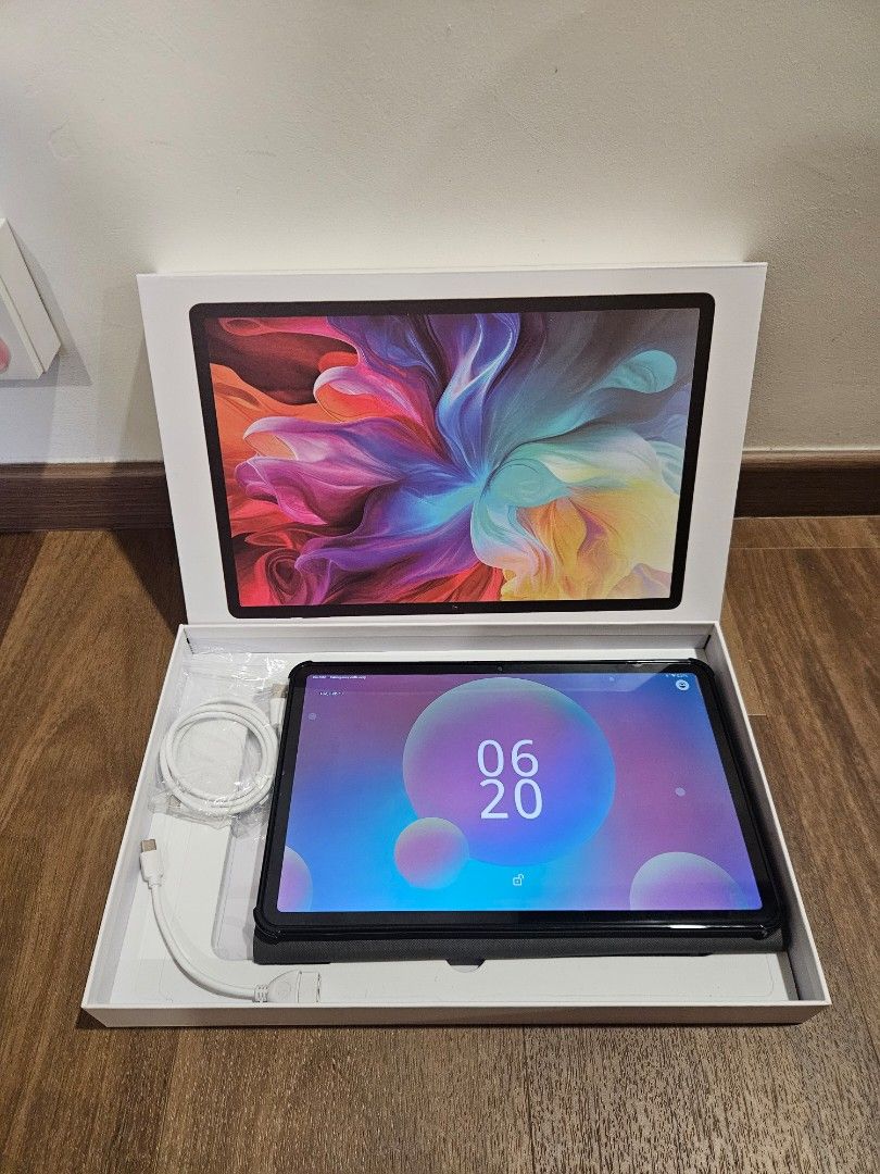 Smart Tablet with Casing (Category: Others) located in Singapore. Submitted by lukkinn (Listing ID 1422014009, Image 1). Description: With box and receipt! New, got it on the 13th Feb 2026. Comes with free apps 12.2K QHD 6GB RAM Open to nego!.