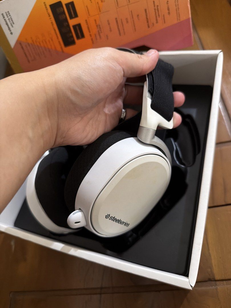 SteelSeries Arctis Pro Wireless Gaming Headset65561386295041112
