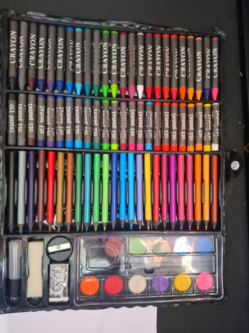 Super Mega Art Set - 168 pcs (Category: Art & Prints) located in Quezon City. Submitted by an.marie (Listing ID 1421973921, Image 3). Description: brandnew , yupi lang medyo box .