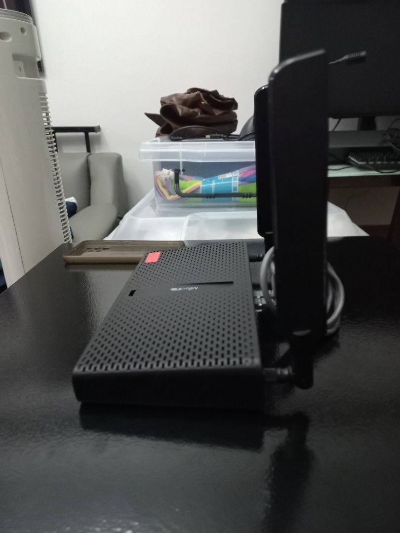 Ubiquiti EdgeRouter X (Category: Networking) located in Makati City. Submitted by zencrystal-3de6cc (Listing ID 1422070037, Image 3). Description: Ubiquiti EdgeRouter X with antennas and power cable. The router is black. It has multiple ports for network connectivity. It is ready to be used for your home or office network setup..
