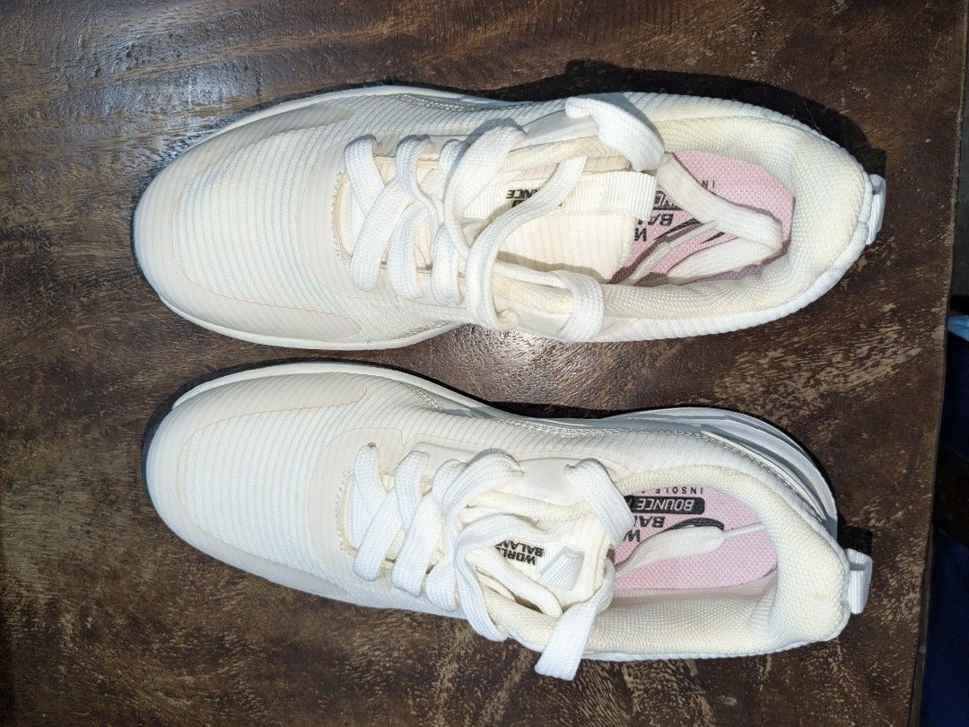 World Balance Dyne White Sneakers (Category: Sneakers) located in General Trias. Submitted by previouslyadored147 (Listing ID 1421976004, Image 3). Description: - World Balance Dyne sneakers - Color: White - Size: US 6 / EUR 36 - Lace-up style - Sole: Gray and white - Made in China - Condition: Good - Used once - Slightly negotiable.
