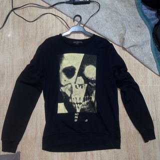 (Category: ) located in . Submitted by clothesfillmyvoid (Listing ID 1422058212, Image 1). Description: .