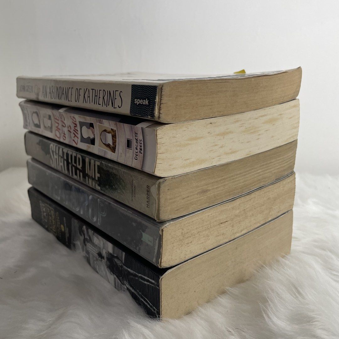 Young Adult Paperback Books (Category: Storybooks) located in Taguig. Submitted by d968cf0b5252f364e60dafe74f5615 (Listing ID 1421954082, Image 2). Description: An Abundance of Katherine - 250 One of Us is lying - 300 Shatter Me - 150 City of Bones - 180 Tearsrop - 180 📍 Location- Banai Covered Court Taguig Can give discounts for bundles. Sure buyer only, lets not waste time. 🙏.