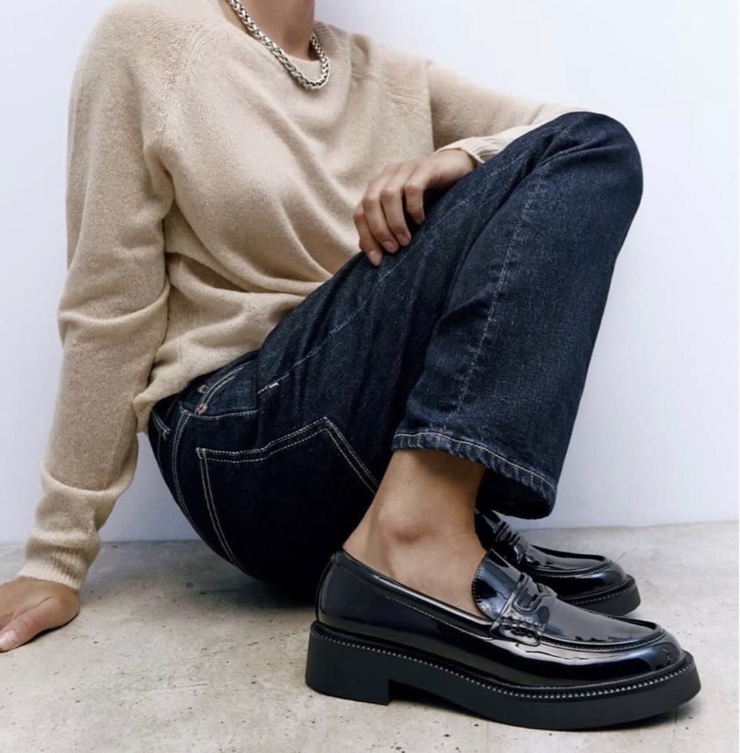Zara Black Patent Loafers (Size 36) (Category: Loafers) located in Mandaluyong City. Submitted by andi1023 (Listing ID 1421973134, Image 3). Description: Used once for a theatre show. Got this for 2.5k.