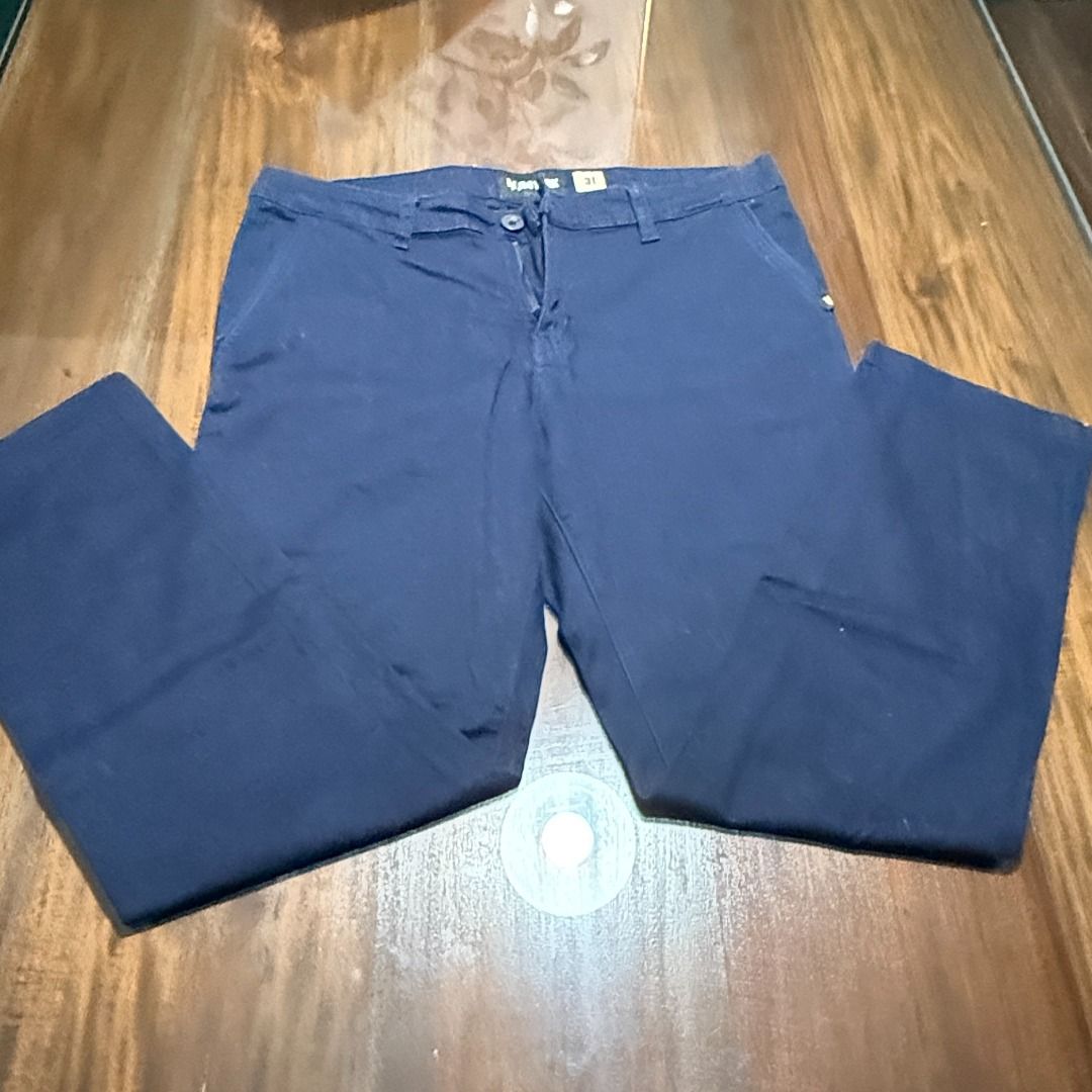 Zoo York Navy Blue Pants Size 31 (Category: Jeans) located in Cavite. Submitted by red.19 (Listing ID 1422038077, Image 1). Description: - Slim Fit - Navy blue Zoo York pants - Size: 31 - Closure: Button and zipper - Pockets: Front and back - Waist: Approximately 16 inches across - Inseam: Approximately 32 inches - Condition: Good.