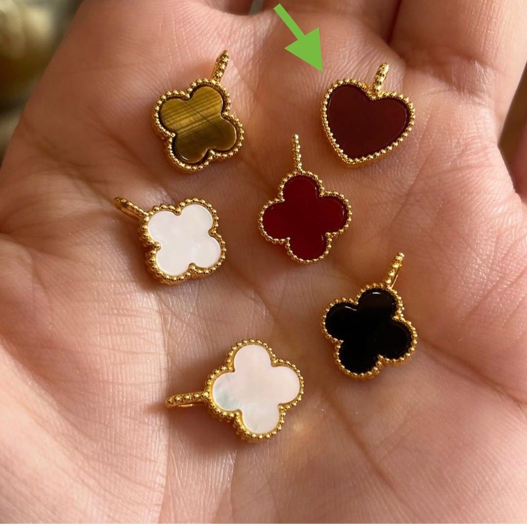 18K Gold Red Heart Pendant (Category: Necklaces) located in Bacolod City. Submitted by digitaldeclutter (Listing ID 1422095663, Image 1). Description: - 💯 18K real gold red heart pendant - same front and back design - hollow/lightweight - 10mm ✨I do not sell counterfeit items ✨No swaps. ✨LBC COP c/o buyer ✨MOP: BPI ✨All sales are final.