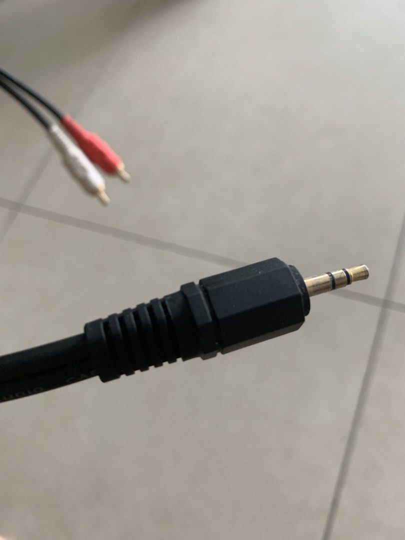 3.5mm to RCA Audio Cable 5 meters