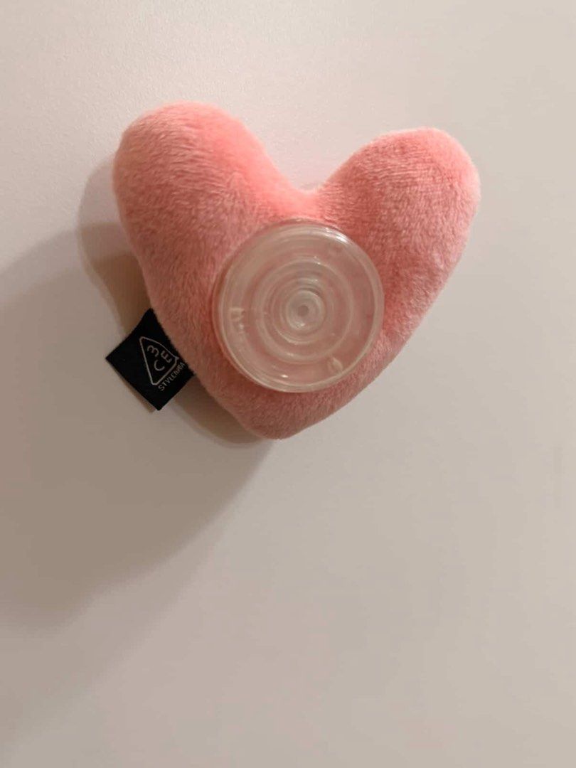 3CE popsocket (Category: Other Mobile & Gadget Accessories) located in Kuala Lumpur. Submitted by leeisaac4357037 (Listing ID 1422188073, Image 2). Description: .