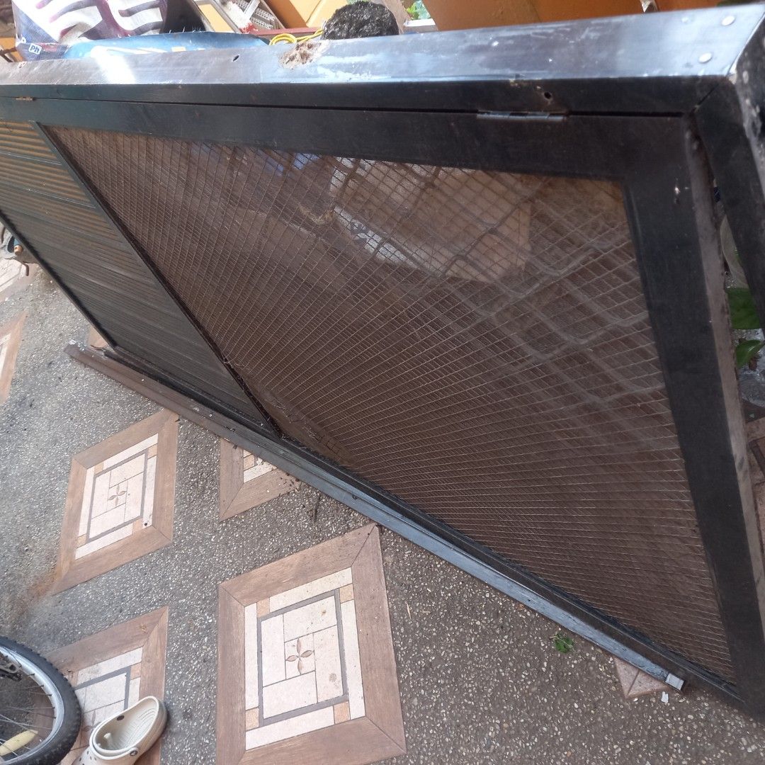 Analoc Screen Door (Category: Other Home Furniture) located in Las Pinas. Submitted by johnglennecat-13234 (Listing ID 1422197293, Image 2). Description: Durable Analoc metal door screen. Solid and mesh panels for security and visibility. Perfect for entrances..