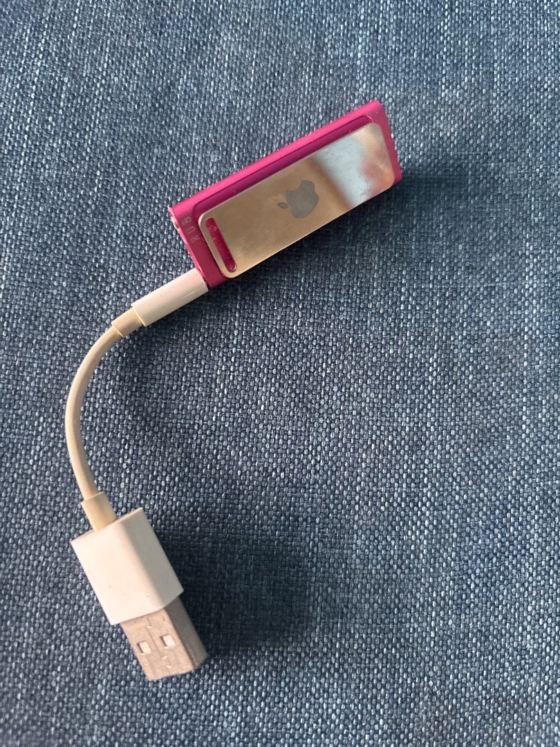 Apple iPod Nano 2nd Generation - Pink