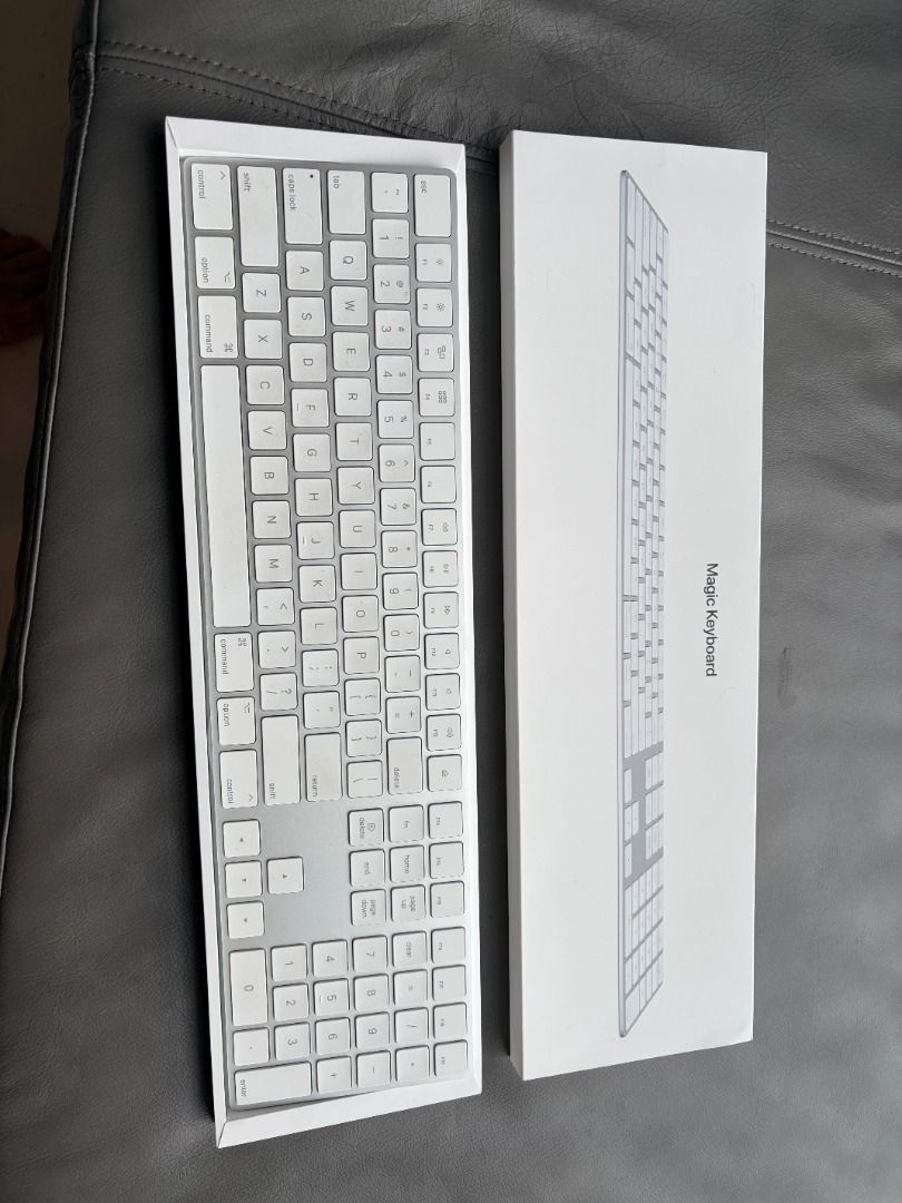 Apple Magic Keyboard - White465522155565230080