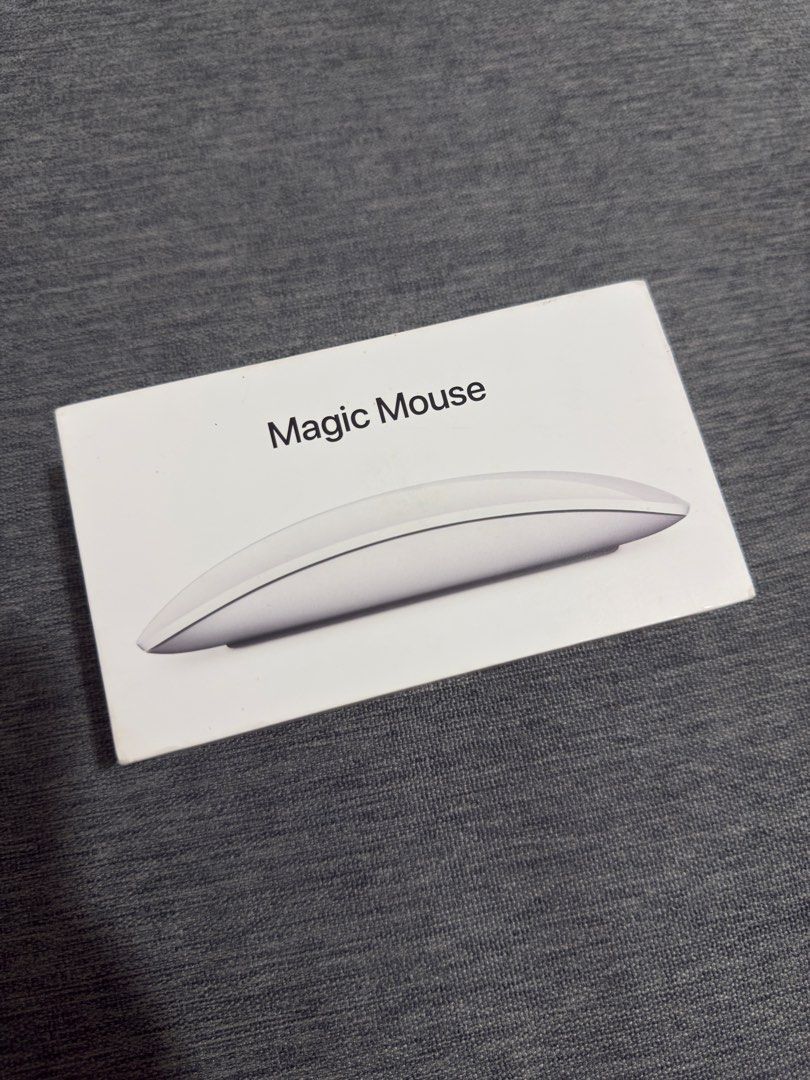 Apple Magic Mouse (Category: Mouse & Mousepads) located in Lingayen. Submitted by eunicavena68844 (Listing ID 1422133154, Image 1). Description: - Apple Magic Mouse (White) - Model: A1657 - Wireless - Includes: Mouse and USB-C to Lightning cable.