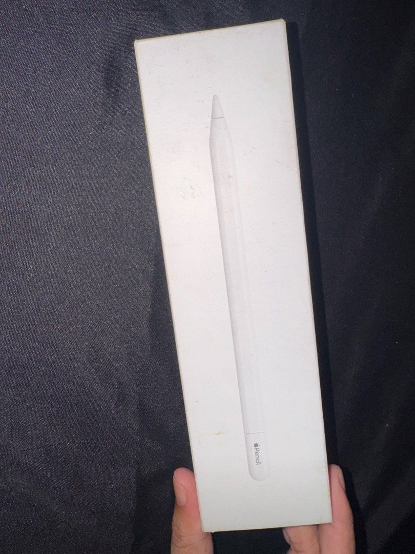 Apple Pencil Usb-c (Category: Other Mobile & Gadget Accessories) located in Caloocan City. Submitted by Bella_Nana (Listing ID 1422174565, Image 1). Description: Selling my used Apple Pencil bought it from Power Mac last year for ₱4,990 have some flaw on magnetic side and tip need to replace price nego.