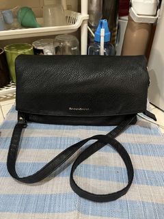 (Category: ) located in . Submitted by preloved_koto (Listing ID 1422102061, Image 1). Description: .