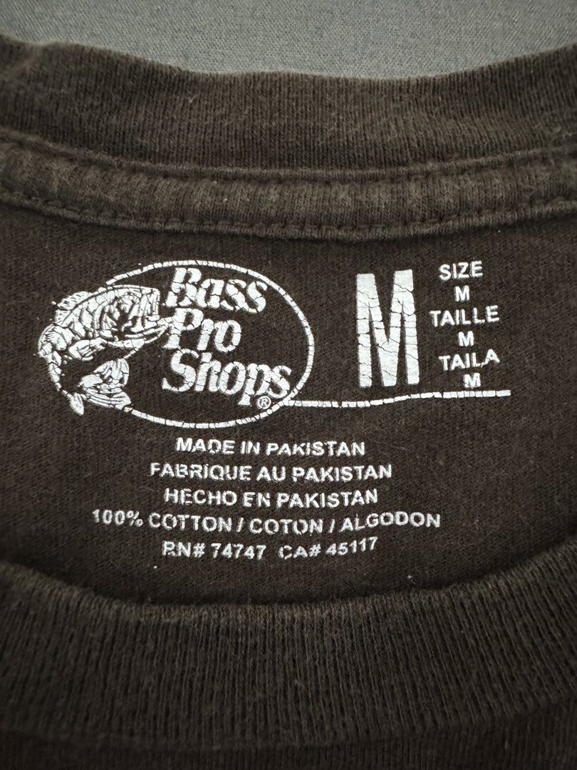 Bass Pro Shops T-shirt (Category: Tshirts & Polo Shirts ) located in Manila. Submitted by jpabss (Listing ID 1422167774, Image 3). Description: 💥Bass Pro Shops T-shirt: 💥Size: M 💥Color: Brown 💥Features: Bass Pro Shops logo on front, hunting graphic on back. Made i 💥Width: 21 💥Length: 30 💥No Issue.