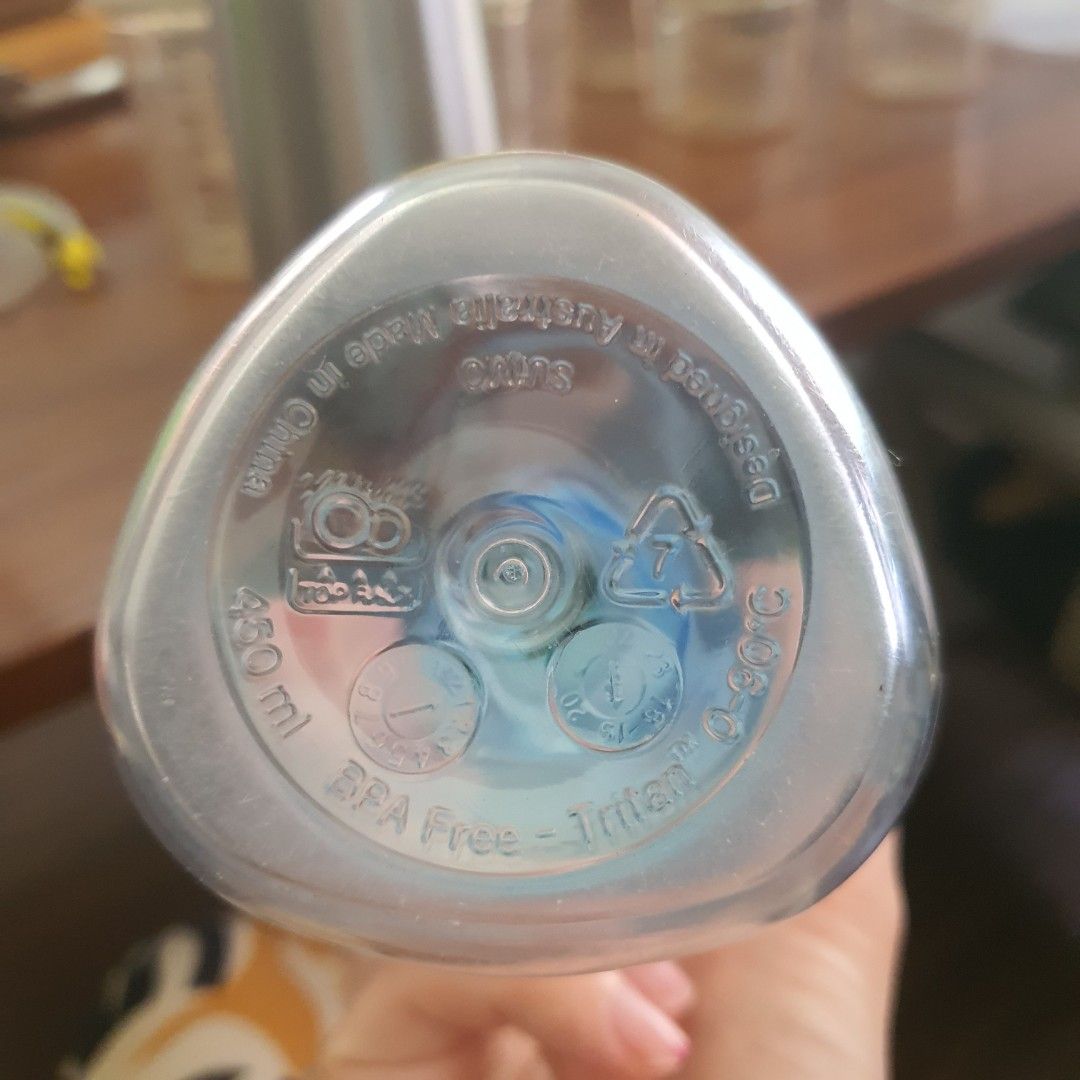 b.box Sippy Cup with Handles and bottle take all (Category: Weaning & Toddler Feeding) located in Las Pinas. Submitted by halo_muse (Listing ID 1422106065, Image 2). Description: B.box Sippy straw Cup and bottle 450ml BPA-free still good condition need buy straw .