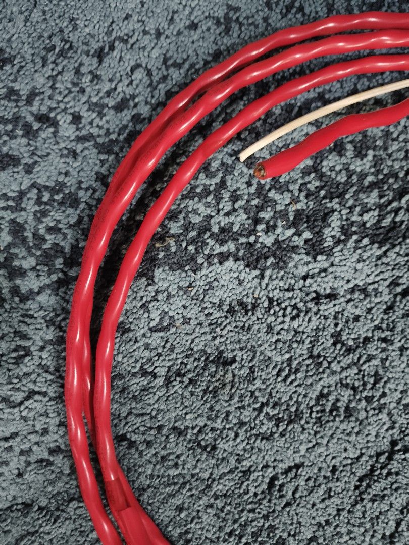 Belden cable440810850013696000