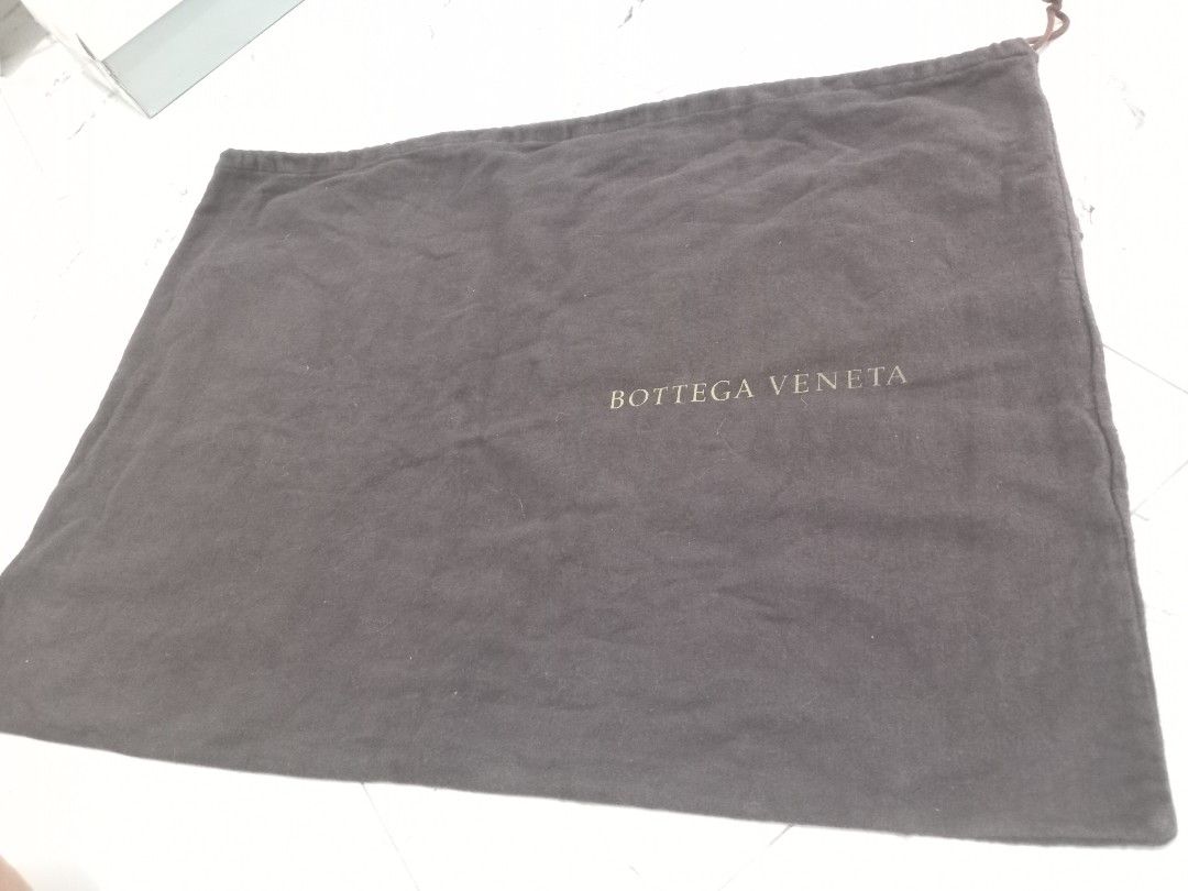 Bottega Veneta Dust Bag (Category: Luxury Bags & Wallets) located in Quezon City. Submitted by kiro.817 (Listing ID 1422111967, Image 3). Description: Bottega veneta authentic dust bag Brown color No issue Original dustbag . .