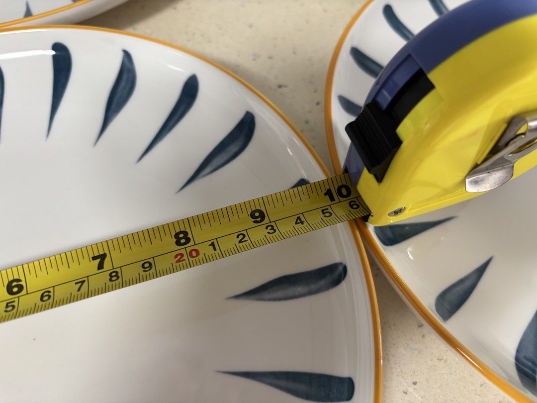 4 Ceramic Plates476311333331292161