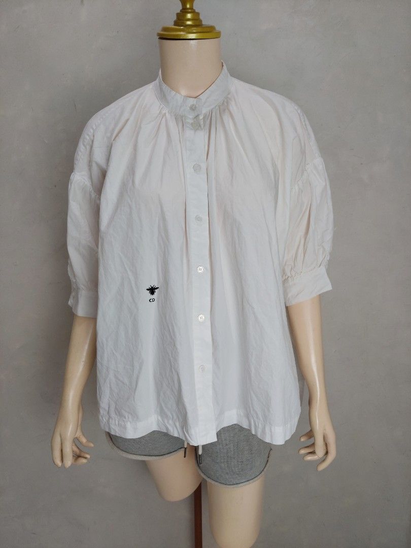 Christian Dior White Cotton Blouse (Category: Luxury Apparel) located in Abucay. Submitted by alvinthrif57836 (Listing ID 1422209567, Image 1). Description: - DIOR White Cotton Blouse - Made in Italy. - Size 36 - No issue - Excellent - Fit To Small To Medium.