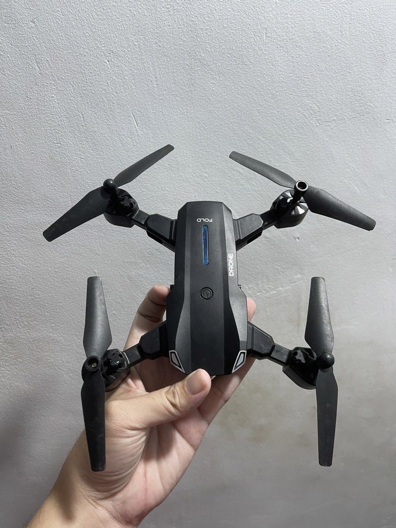 Drones fold (Category: Drones) located in Manila. Submitted by apple_siri (Listing ID 1422180099, Image 2). Description: Untested battery issue.