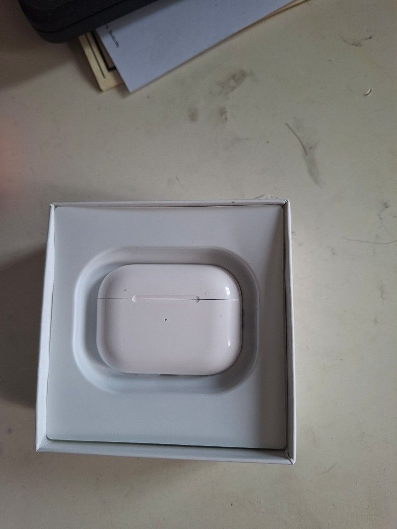 Earbuds65561387814915111