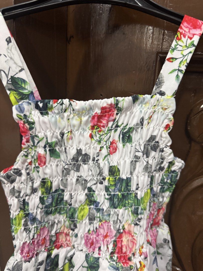 Floral Print Dress (Category: Babies & Kids Fashion) located in Manila. Submitted by crazycat13 (Listing ID 1422085357, Image 2). Description: 3-4 years old Super soft and silky material - White dress with a colorful floral print - Designed with a square neckline - Flared skirt - Made of lightweight fabric, ideal for warm weather.