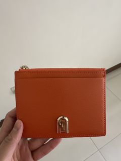 (Category: ) located in . Submitted by shopwithraeeeeee (Listing ID 1422125758, Image 1). Description: .